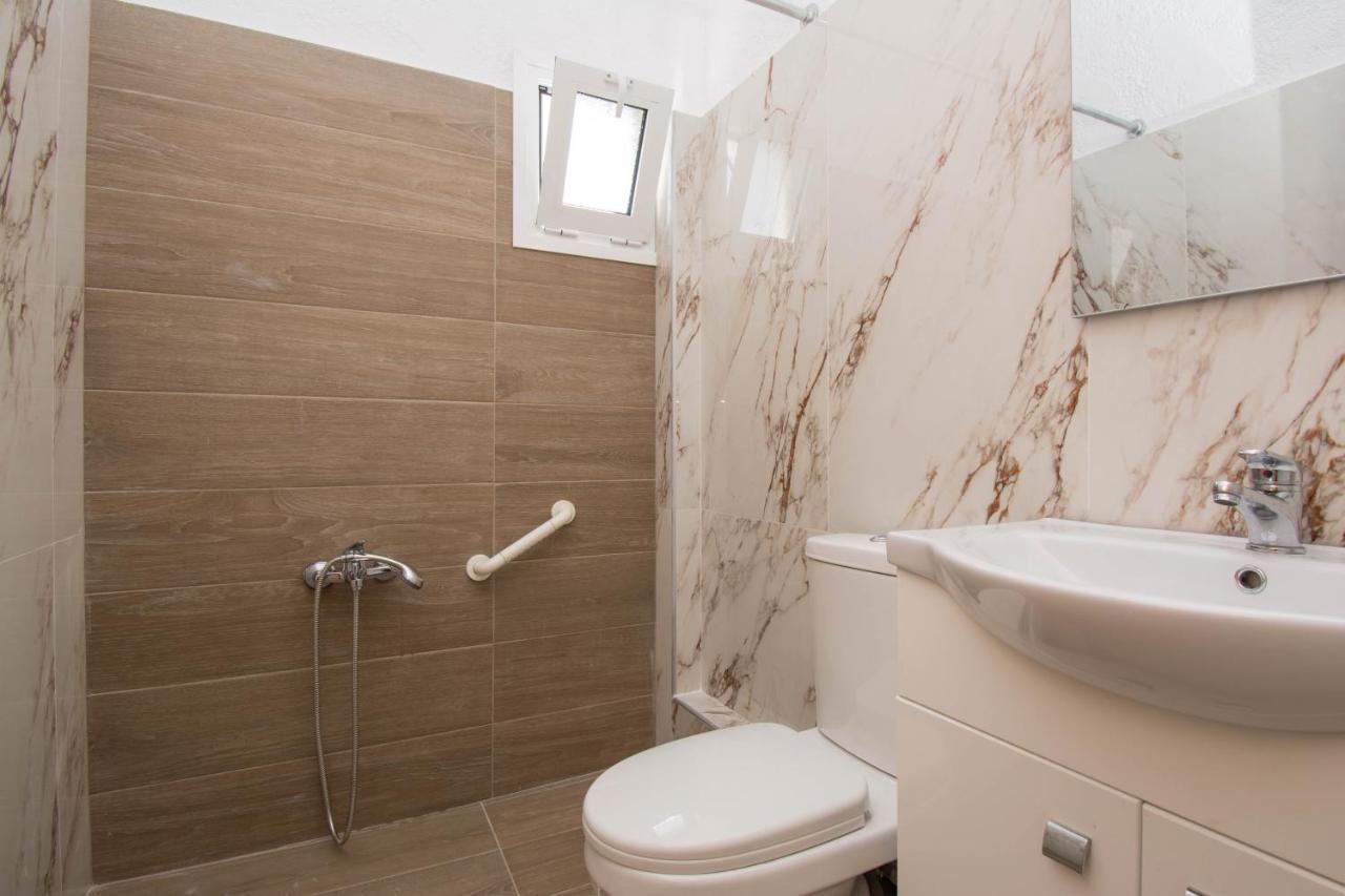 Zervakis Apartmán Ferma